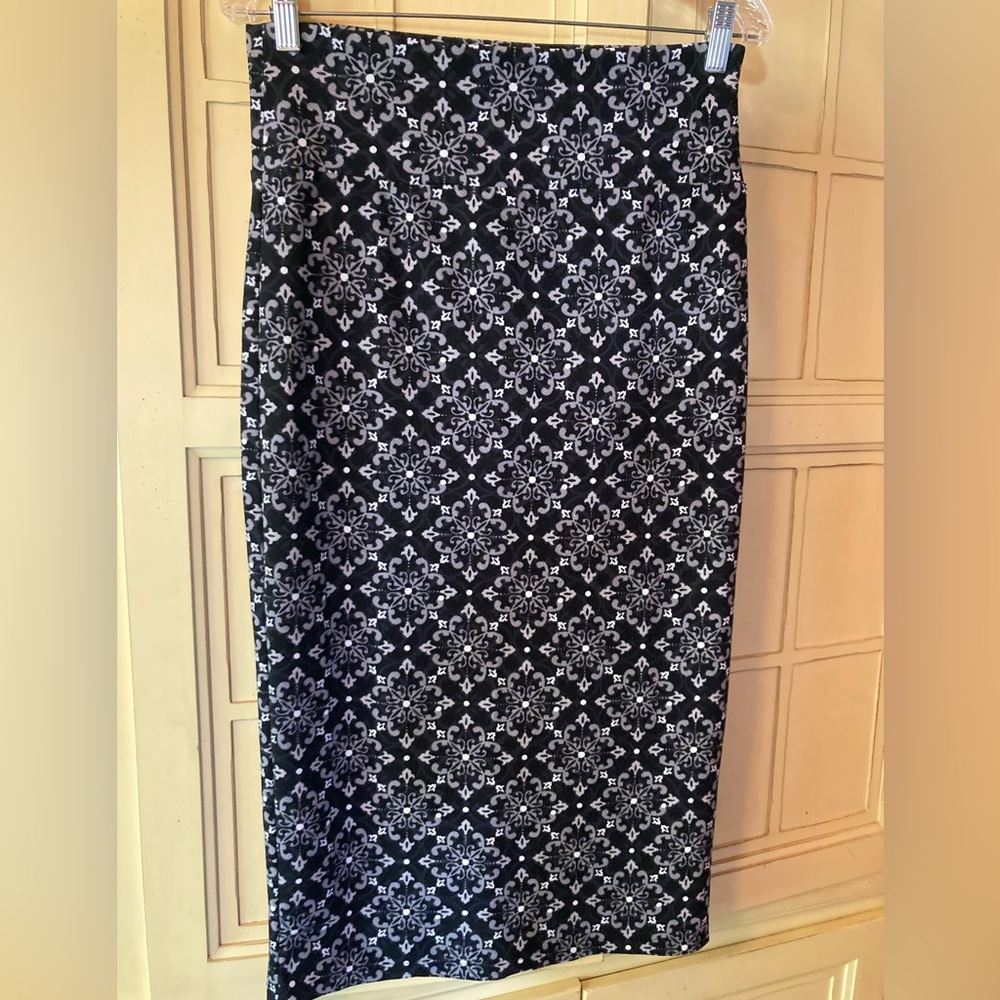 LULAROE Ivy midi pencil skirt